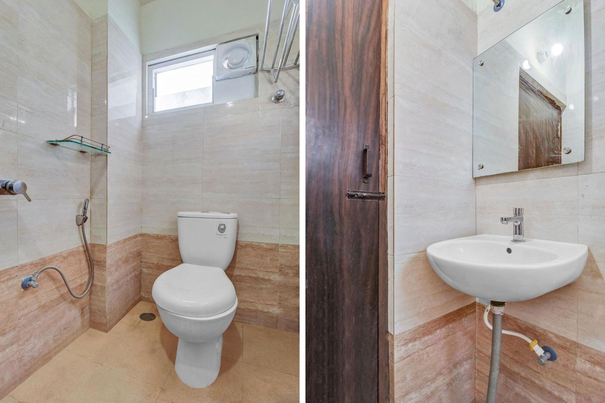 Collection O Galaxy Suites Hyderabad Esterno foto